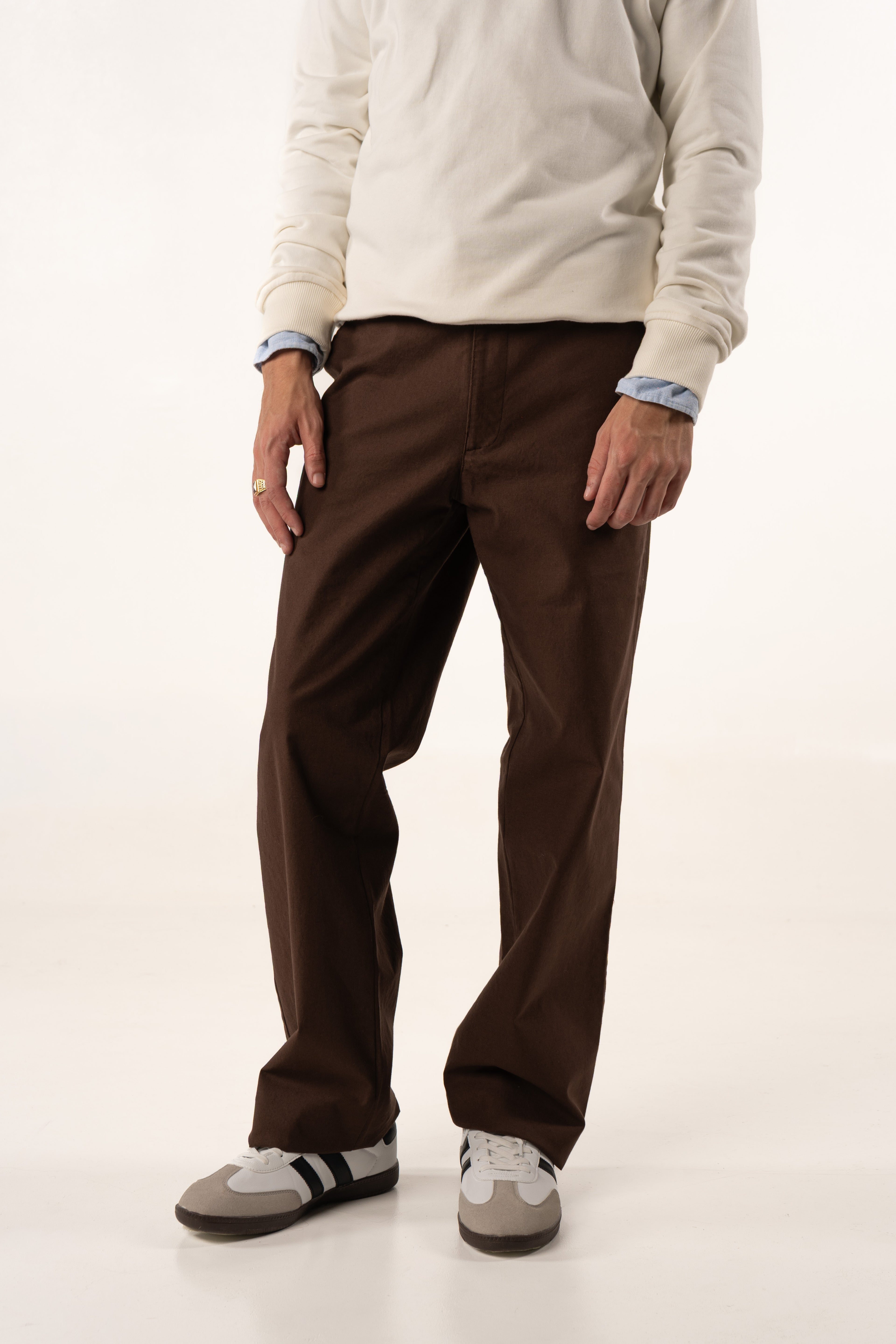 Pantalón Chino de Gabardina – Chocolate