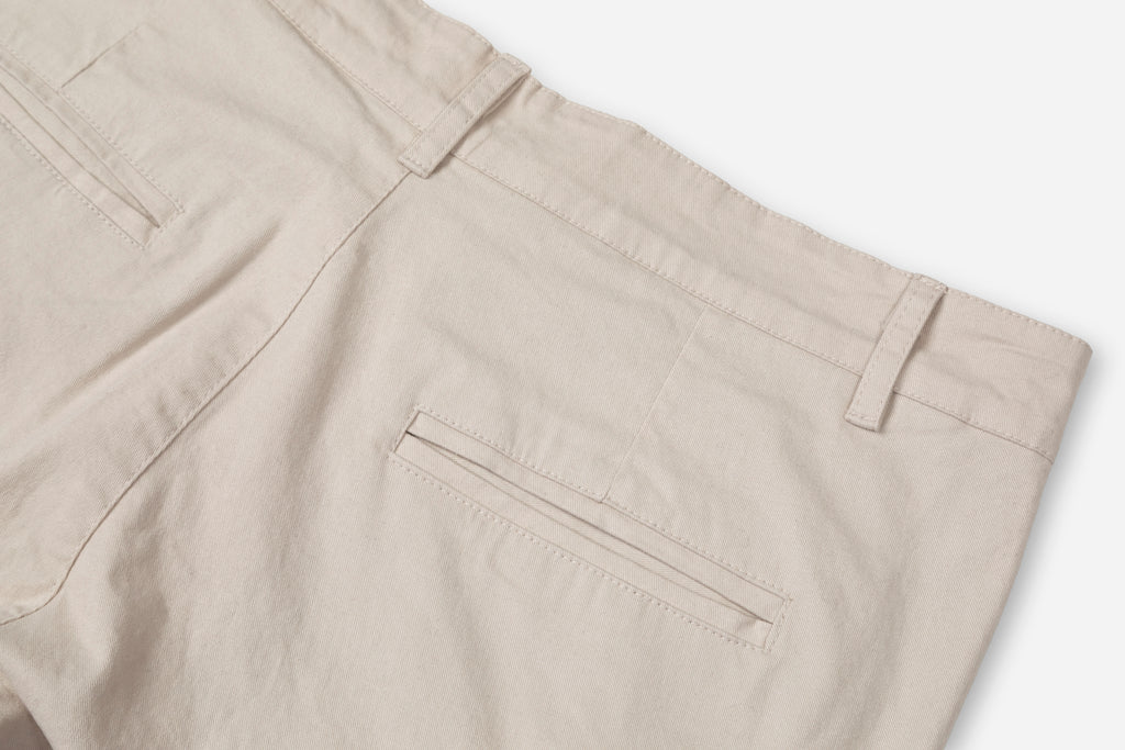 Pantalón Chino de Gabardina – Crudo